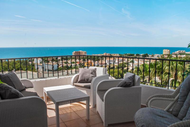 Seaside apartment by Costarentals - Ref 75 - image 1