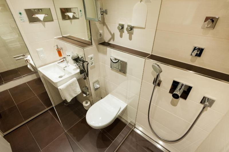 Comfort Single Room image 3