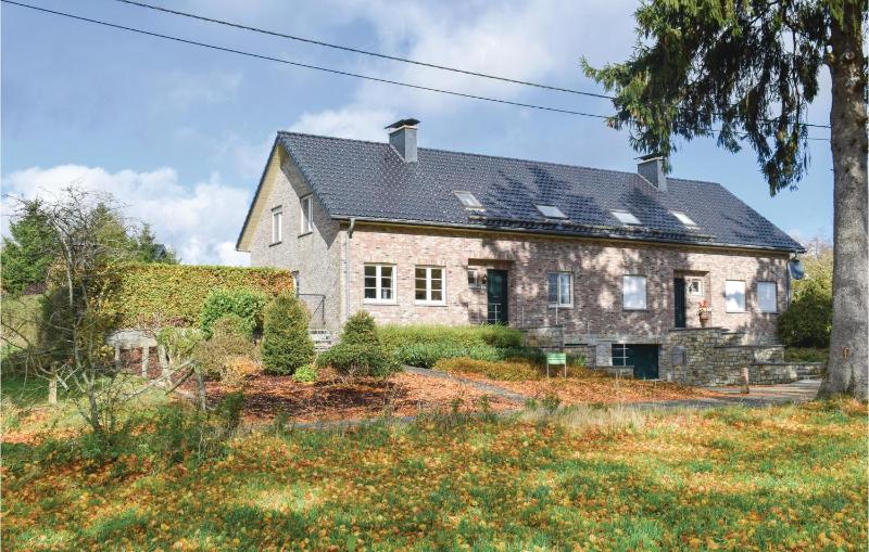 Five-Bedroom Holiday Home image 1