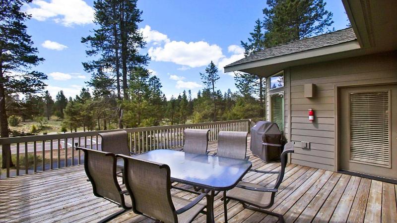 Five-Bedroom Holiday Home image 2