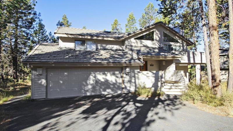 Three-Bedroom Holiday Home  image 3