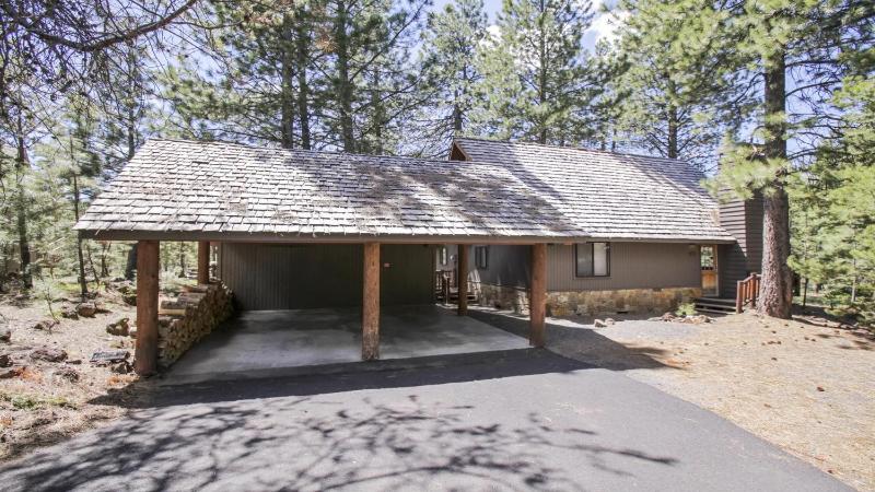 Three-Bedroom Holiday Home  image 3