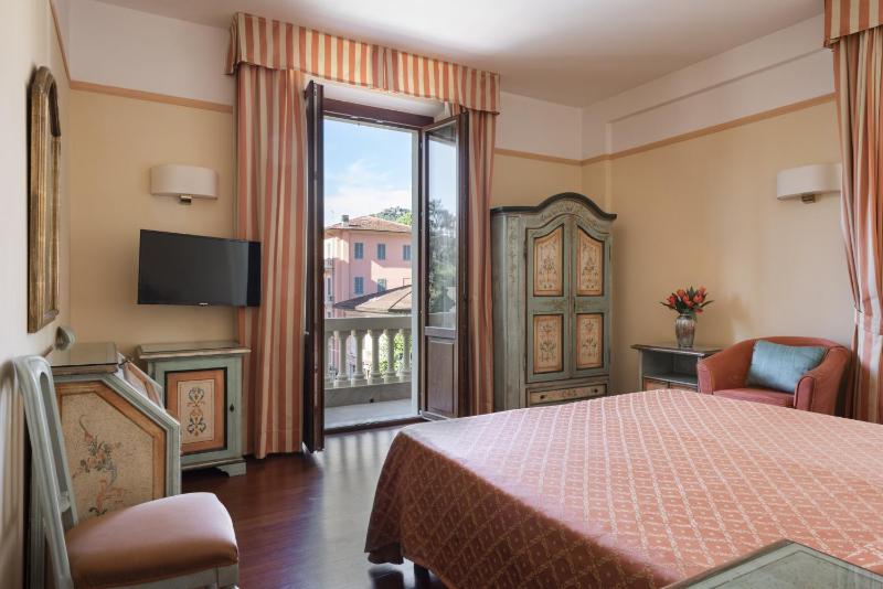 Superior Double Room image 3