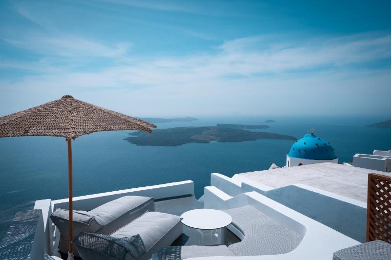 Grand Suite with Caldera View and outdoor Hot Tub - Private Terrace image 2