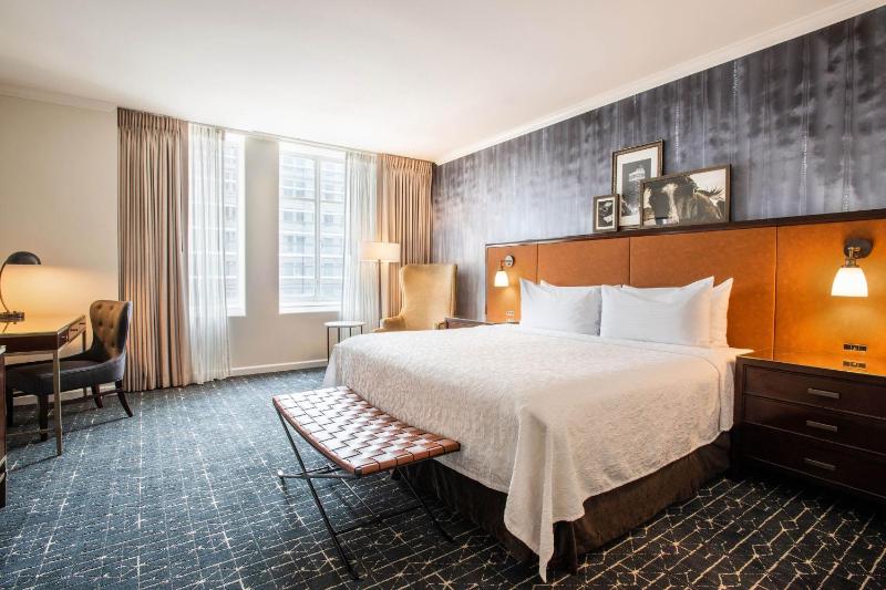 Newly Renovated, Guest room, 1 King image 2