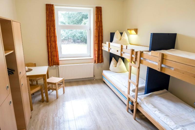 Quadruple Room with Shared Bathroom image 1