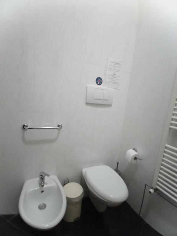 Triple Room with Private Bathroom image 3