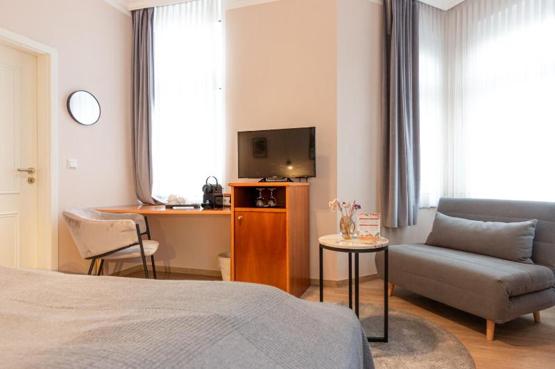 Standard Double Room image 1