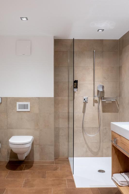 Budget Double Room image 4