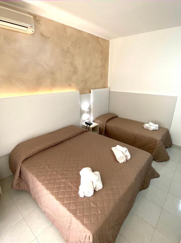 Triple Room image 4