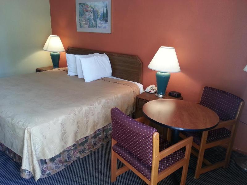 King Room image 3