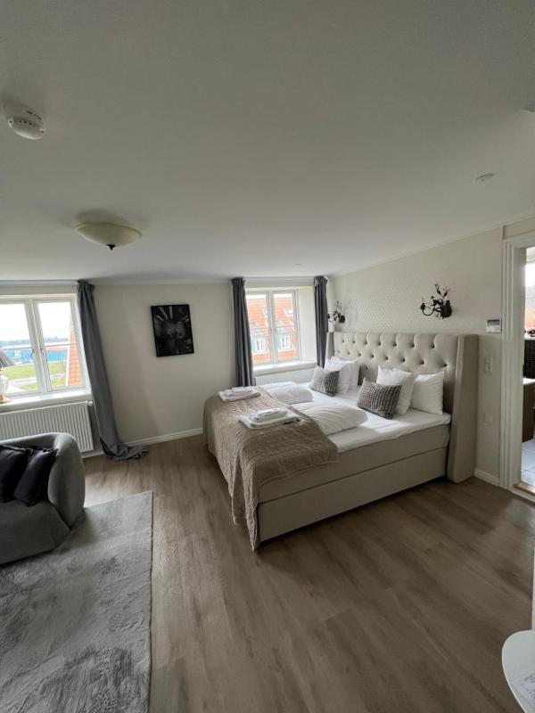 Bridal Suite -Main Building image 1