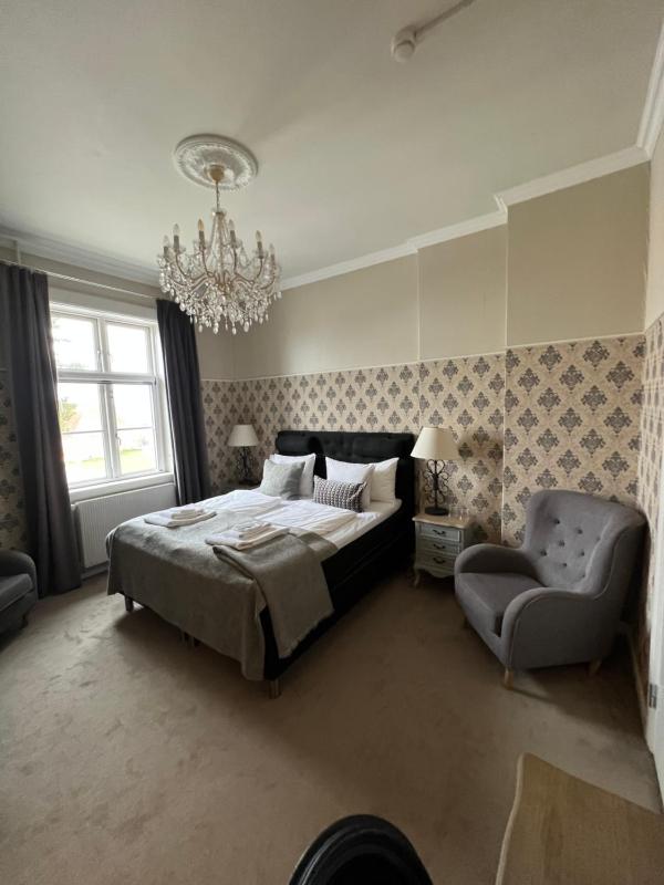 Double Room with Sea View image 1