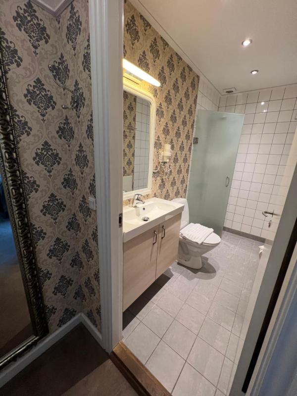 Double Room with Sea View image 3