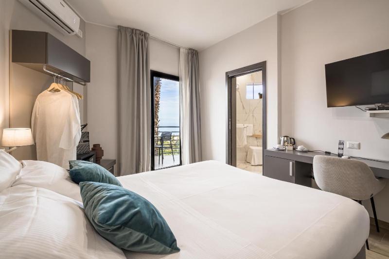 Taormina Palace Hotel - image 23