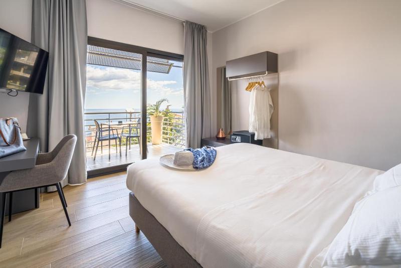 Taormina Palace Hotel - image 38