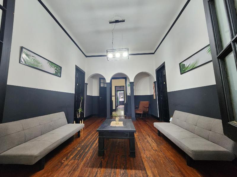 Rufino`s Guesthouse - image 3