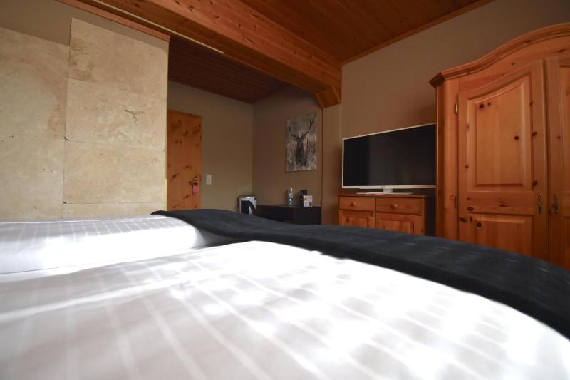 Single Room image 3