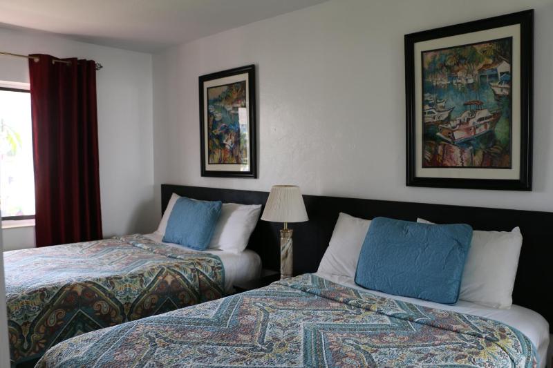 Breakaway Inn Guest House - image 20