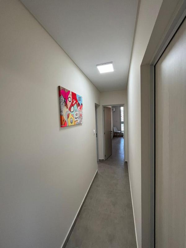 Nuevo Bellísimo Confort y muy amplio - 2 Dormitorios uno en Suite - 2 baños y Pileta !! - image 4