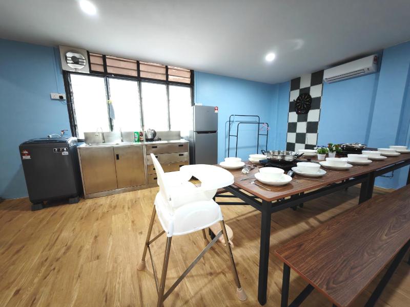 Karaoke & Snooker 3BR 14~18pax 4min WALK to Jonker - image 20