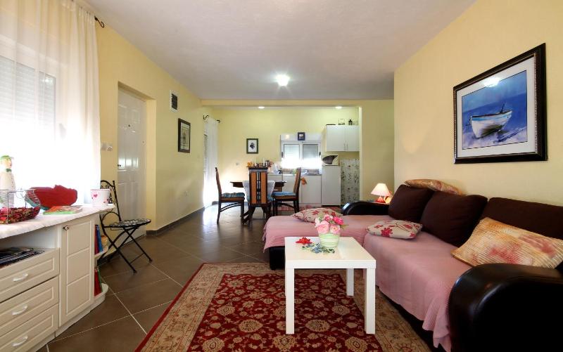 Two-Bedroom Apartment with Terrace and Sea View (5 Adults) image 4