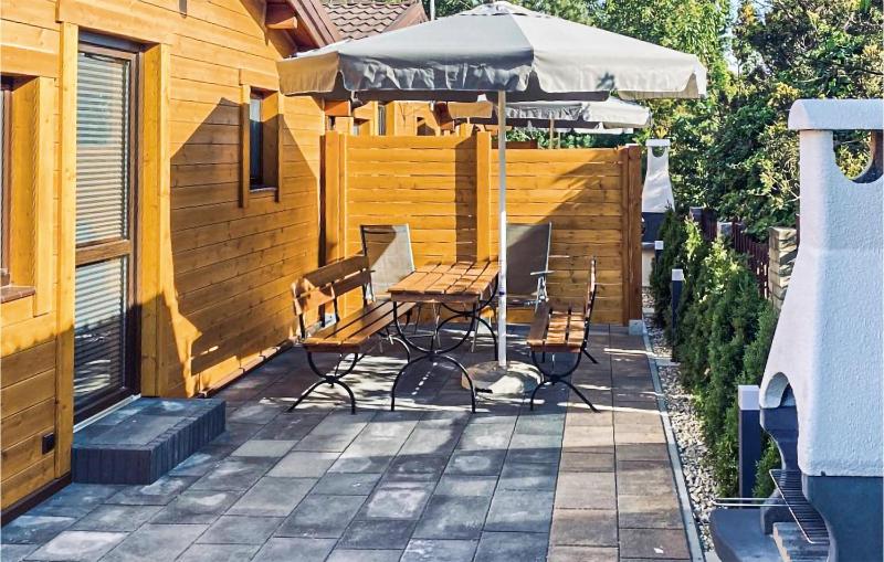 2 Bedroom Awesome Home In Sianozety - image 1