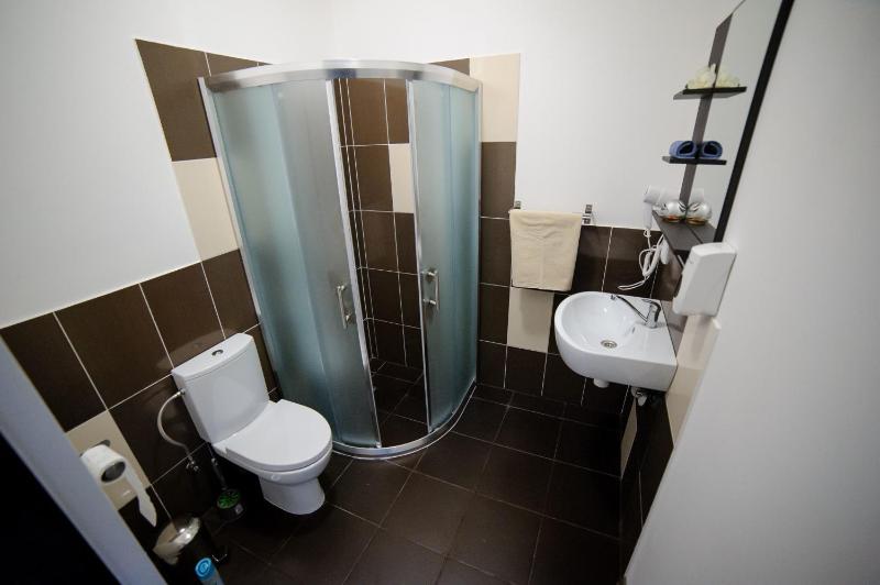 Studio Apartment image 2