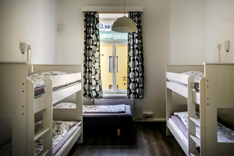 Single Bed in 5-Bed Mixed Dormitory Room image 1