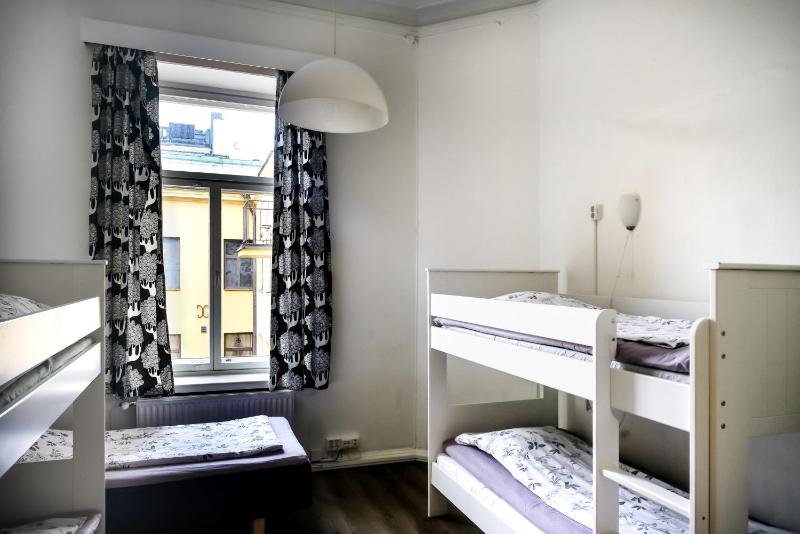Single Bed in 5-Bed Mixed Dormitory Room image 4