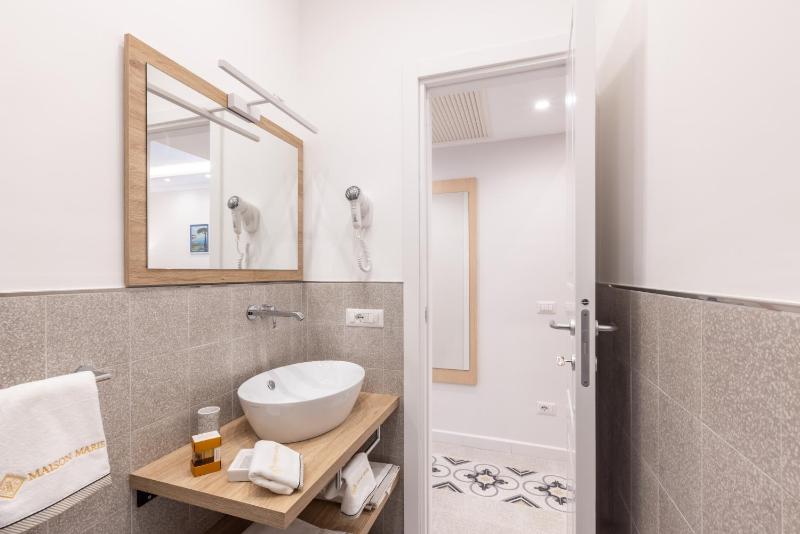 Maison Marie Deluxe Apartment - image 11