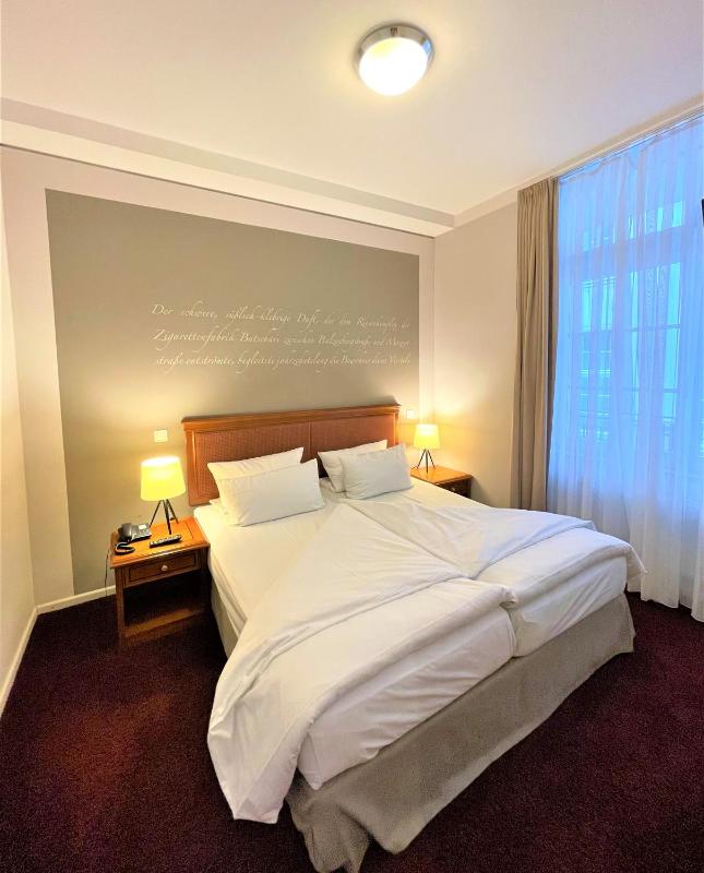 Grand Suite image 2