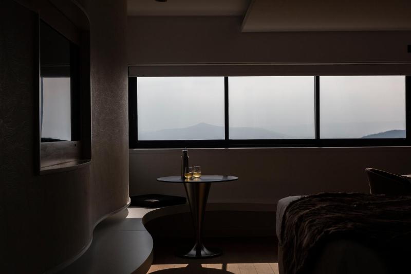 Panoramic Double Room image 4