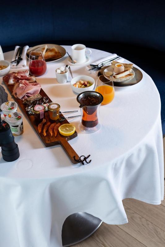 Twin Room with Terrace image 3