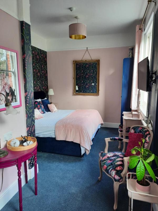 Superior Double or Twin Room image 3