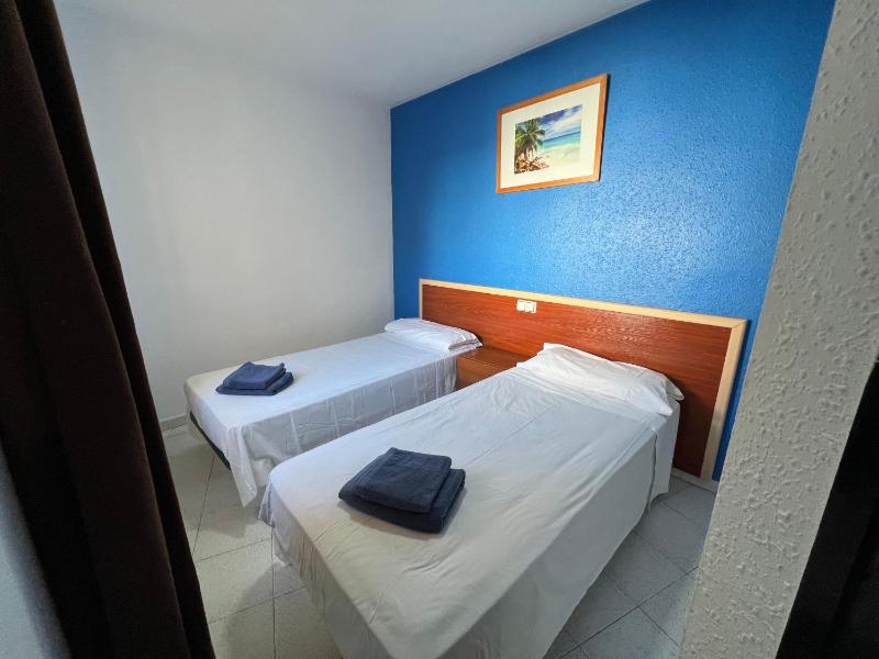 Apartaments Monjardí - image 42