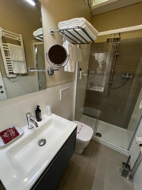 Hotel Regina - image 21