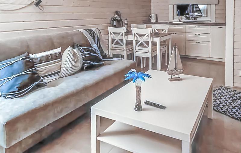 2 Bedroom Cozy Home In Miedzywodzie - image 14