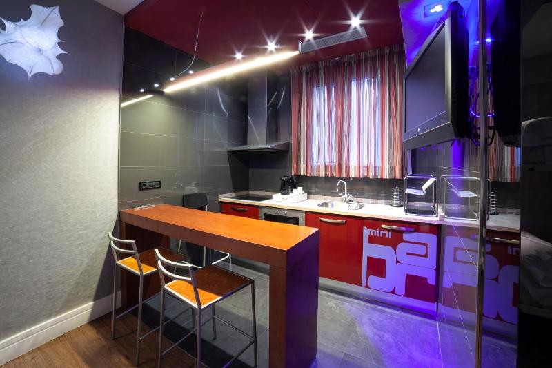 Apartment (4 Adults) image 1