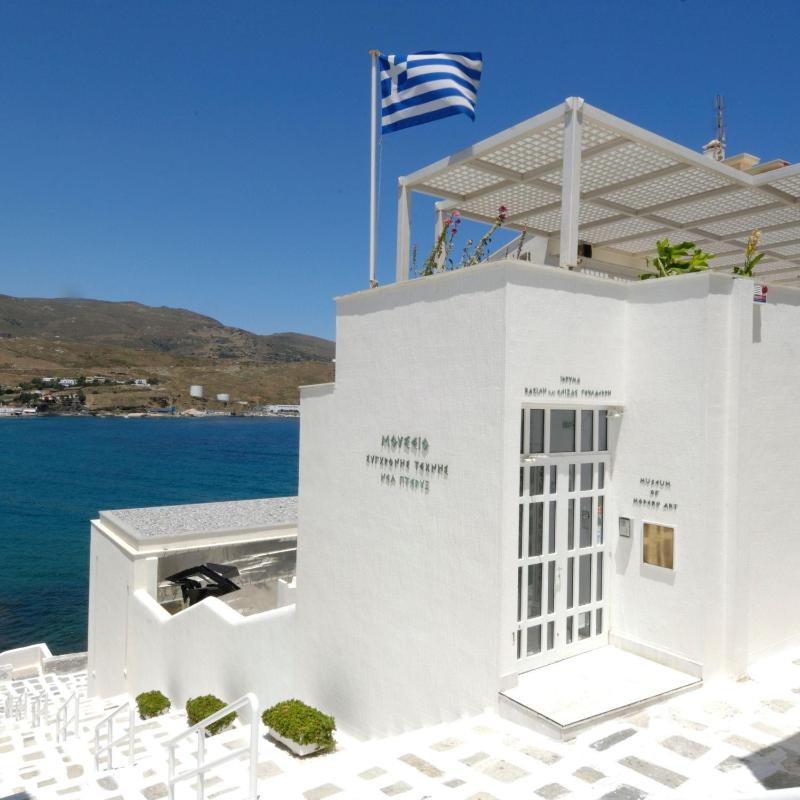 Studio with Balcony and Sea View image 4