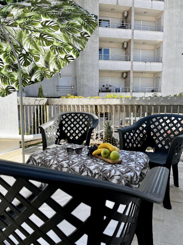 Deluxe Triple Studio with balcony image 2