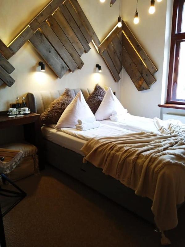 Double Room image 4