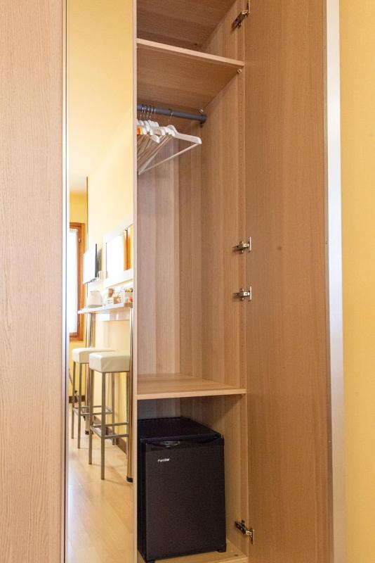 Standard Double Room image 4