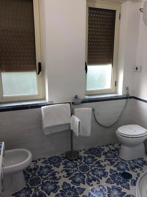 Suite with Hot Tub image 3
