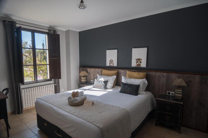 Twin Room image 1