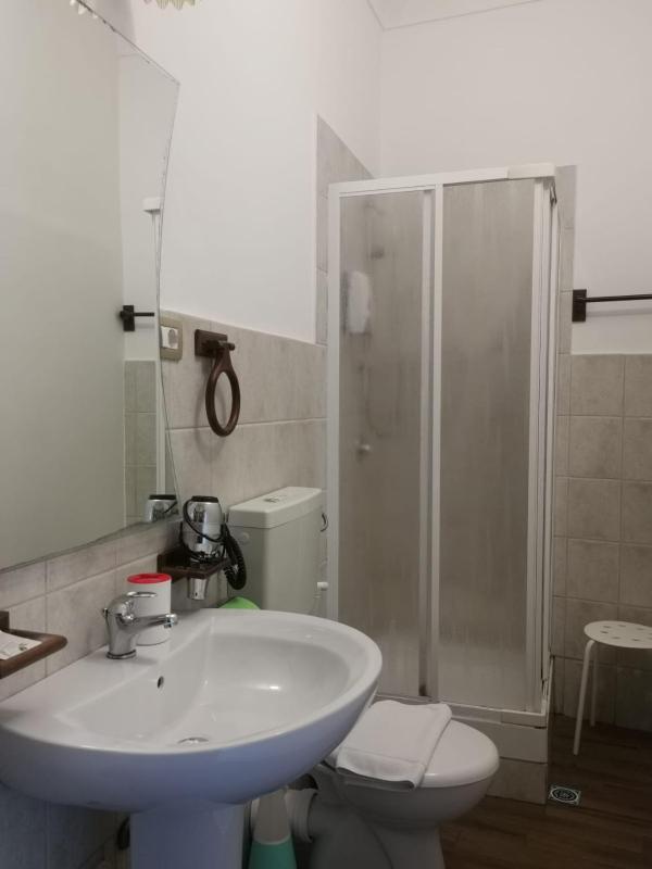 Classic Single Room with Balcony image 2