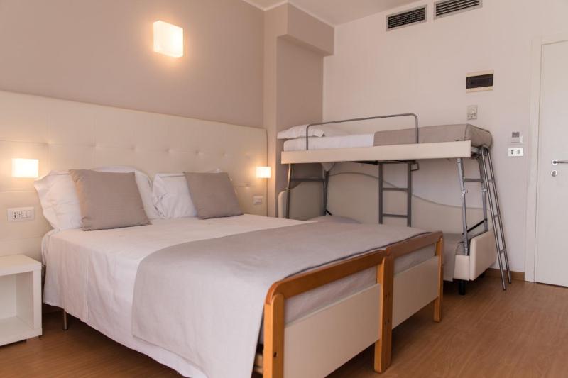 Quadruple Room image 1