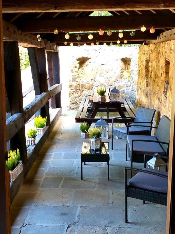 Double Room with Balcony image 2