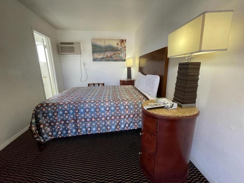 King Room image 1