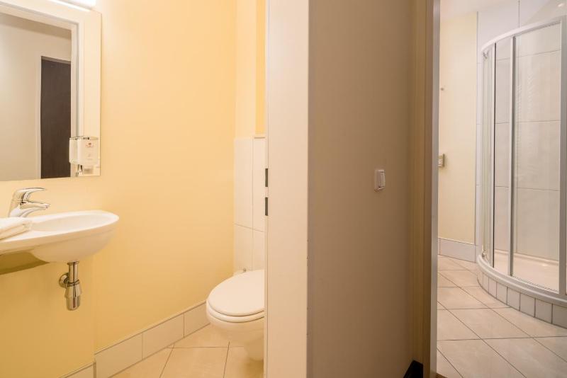 Two-Bedroom Suite - Castanea (4 Adults) image 3